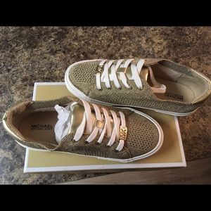 Youth girls Gold knit Michael Kors shoes